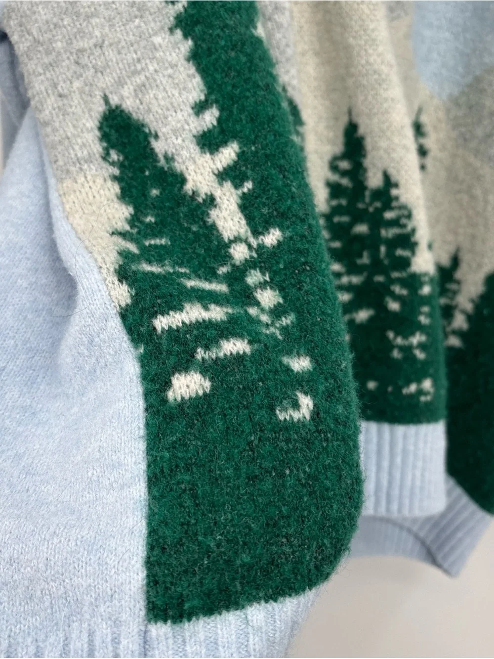 Sz XXL Old Navy Light Blue Scenic Forest Christmas vibes Crewneck Sweater used - Picture 6 of 15